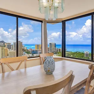 hawaiian-monarch-penthouse-402.hotelsinhawaii.org/