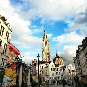 artistic-world-brussels.brusselshotelsbook.com/